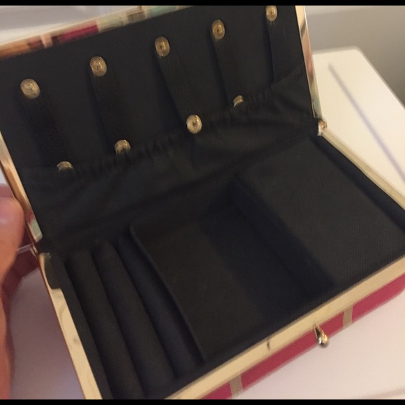 Jewelry Case - Picture 2 of 3