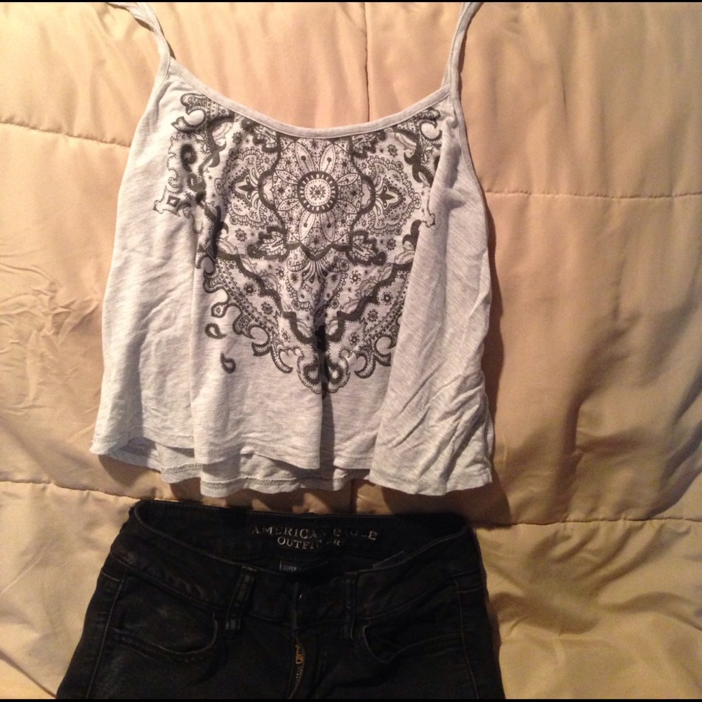 black and gray crop top tank