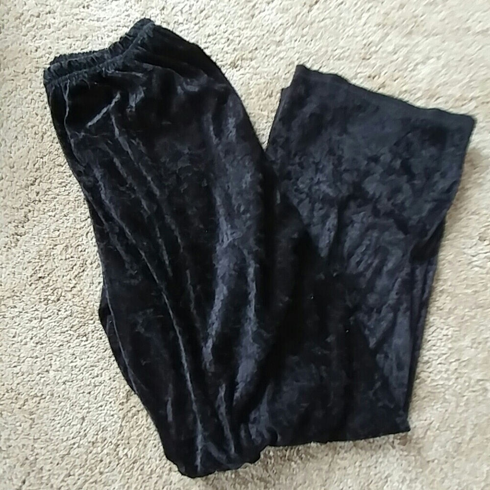 Black velour lounge pants