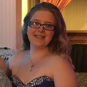 Meet your Posher, Desiree