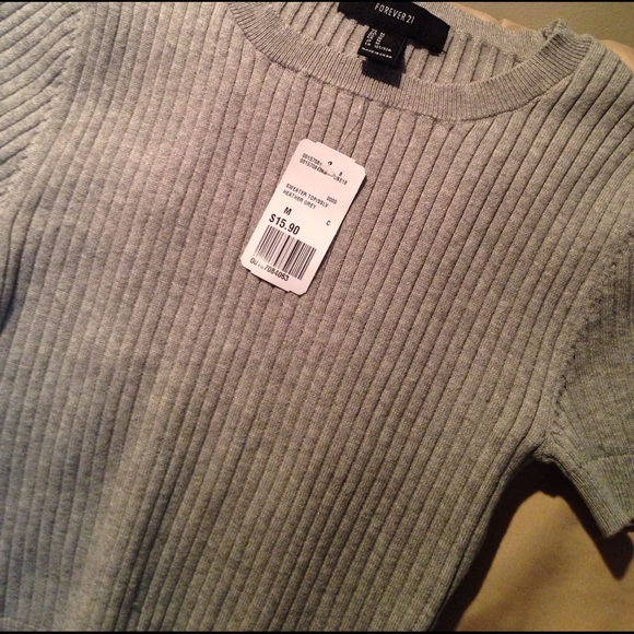 gray crop top - Picture 2 of 2