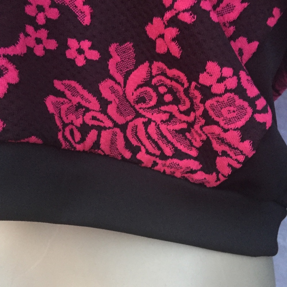 Floral design sweatshirt - Picture 3 of 3
