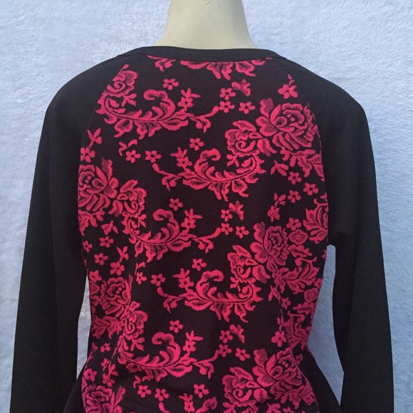 Floral design sweatshirt - Picture 2 of 3