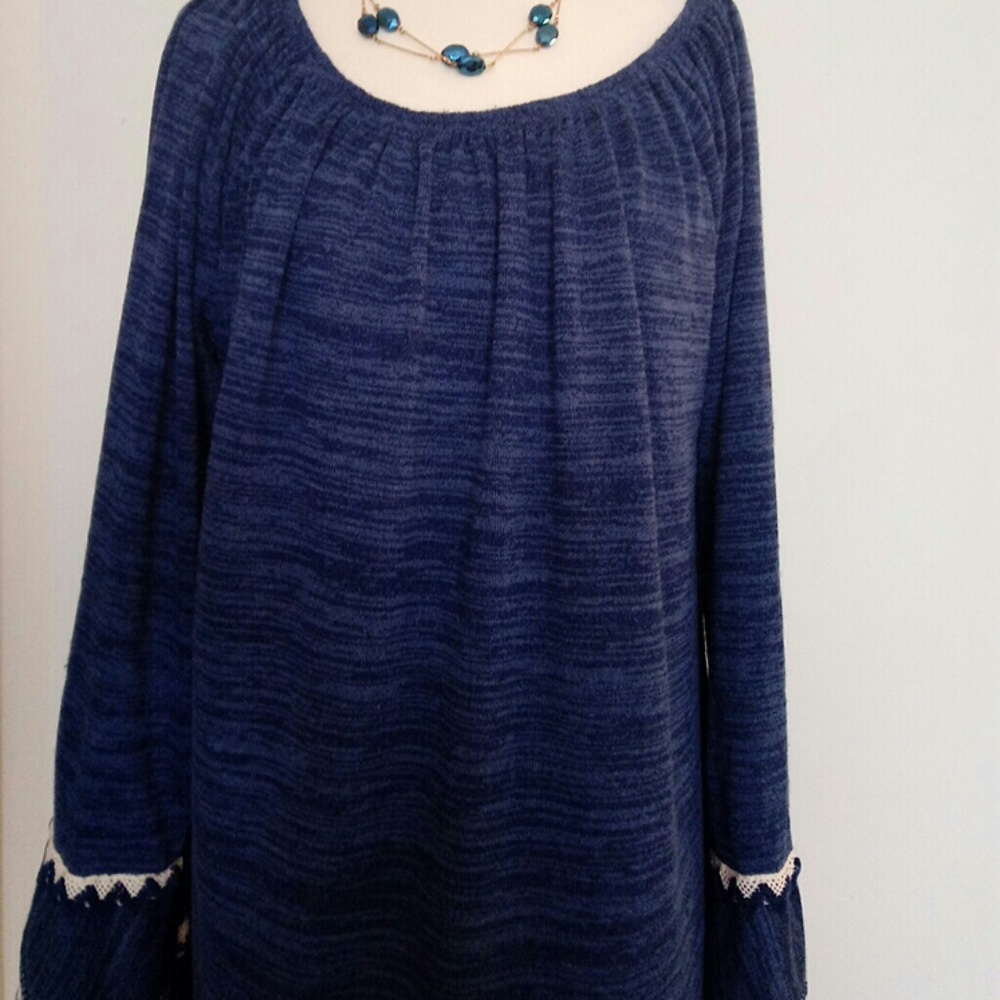 Win Win Long Sleeved Tunic Top