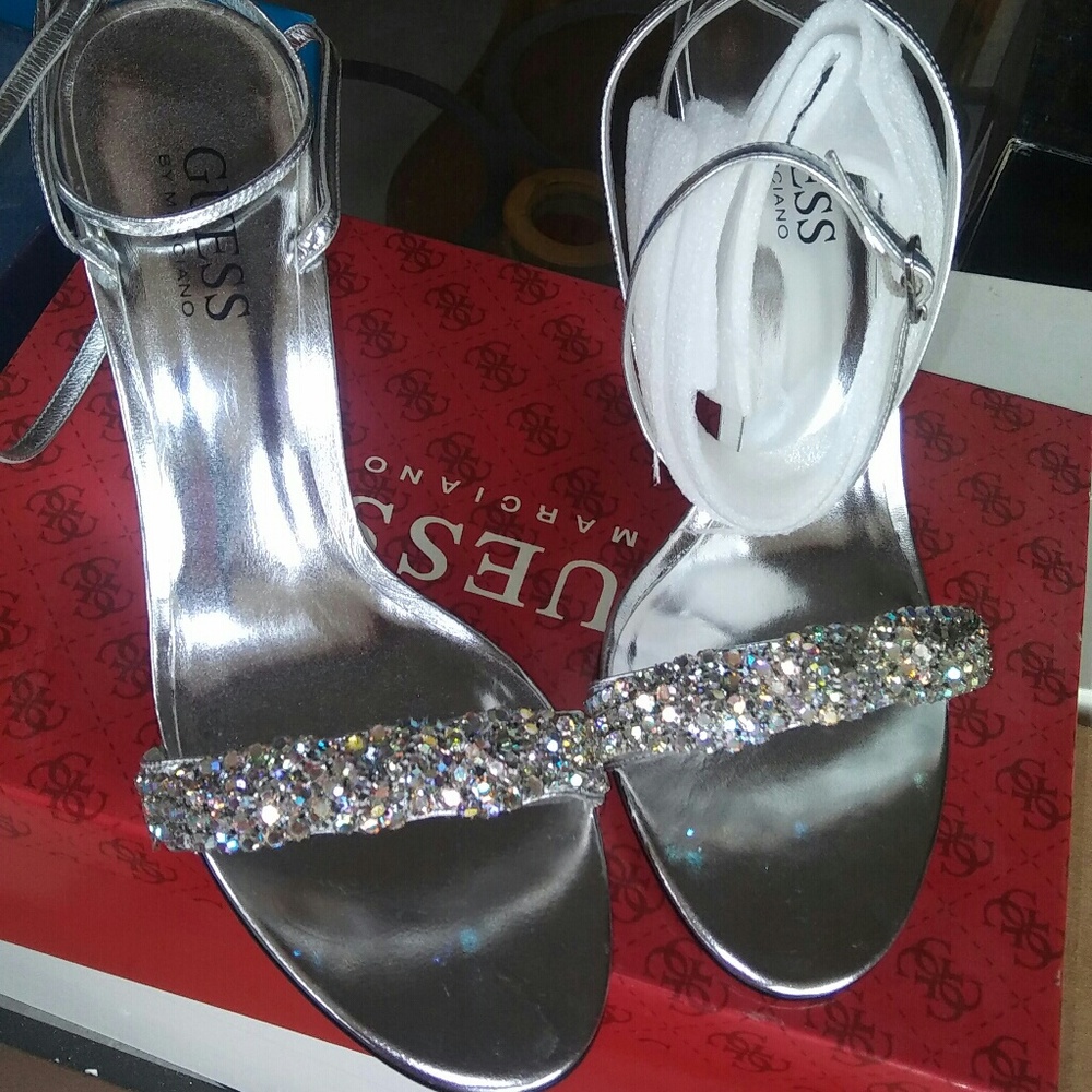 Guess wedge sansals
