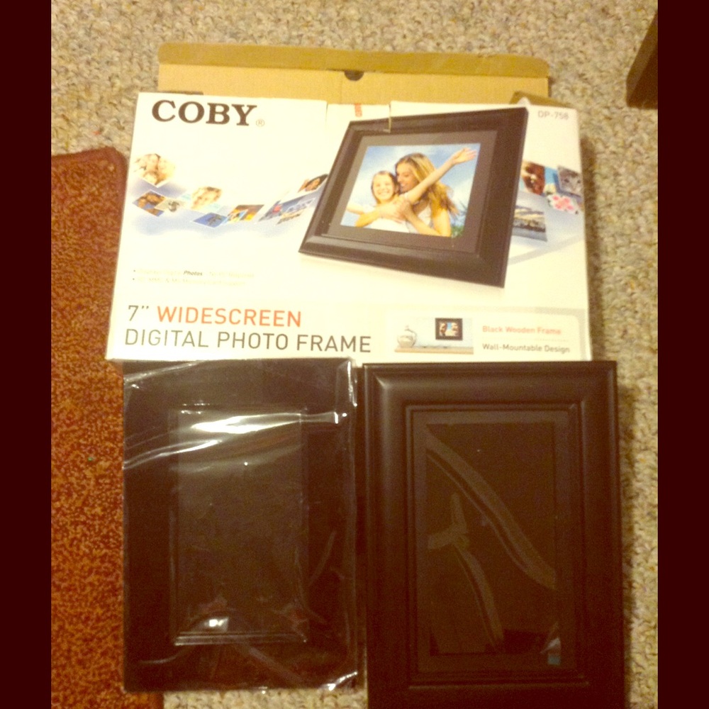 Coby 7" digital photo frames