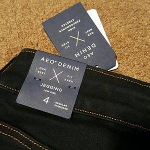 A.E. Jean/Jeggings Never worn