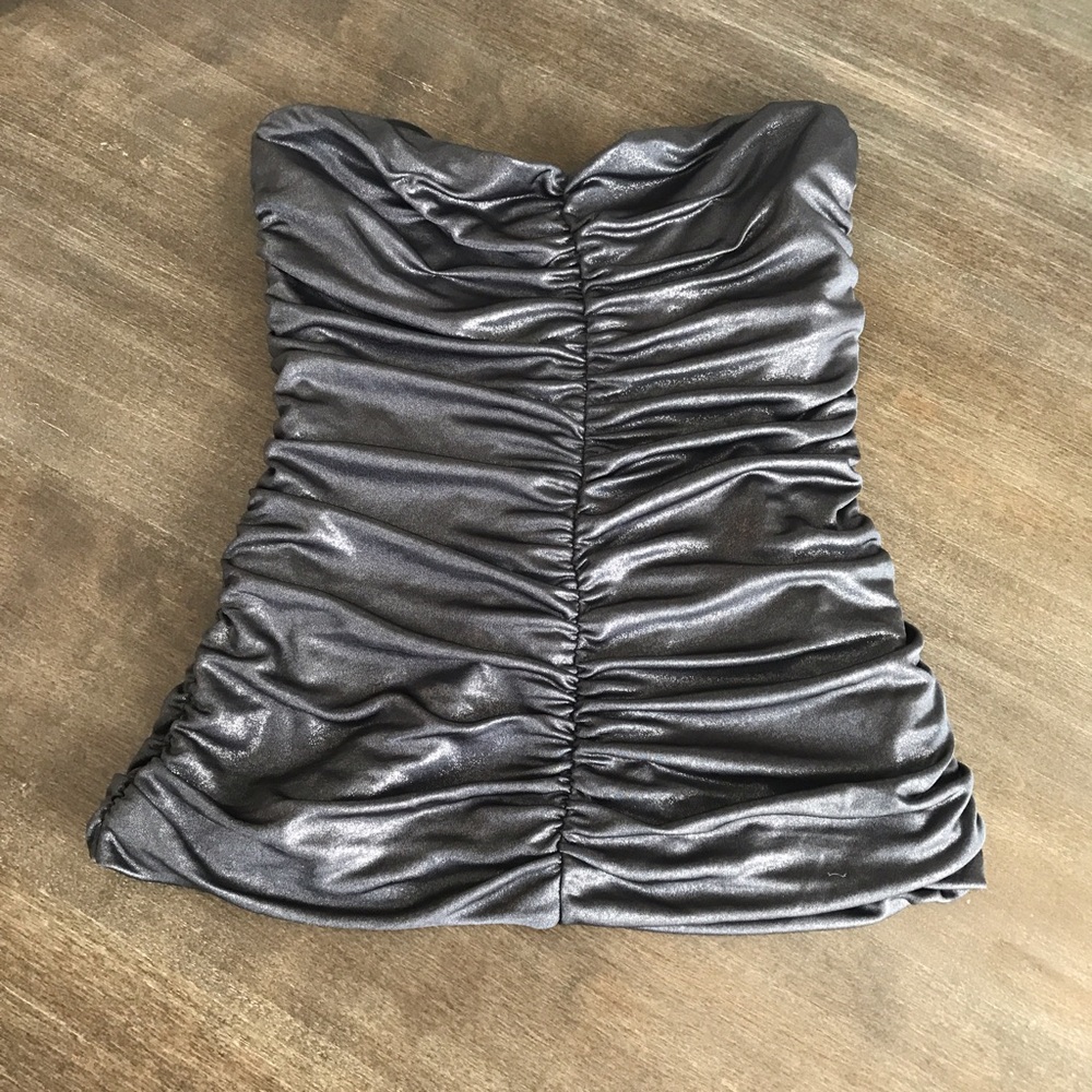 💞SALE NWT* Metallic Zip-up Strapless Top