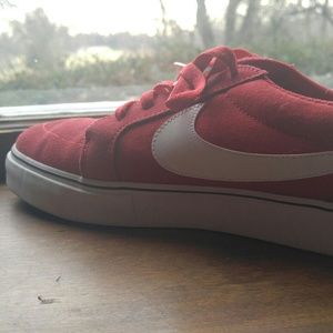 Nike SB (red)