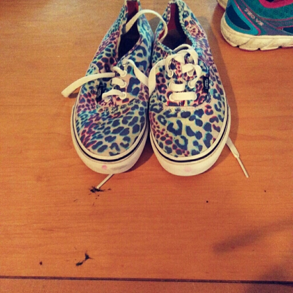 Cheetah print girl's size 2 vans