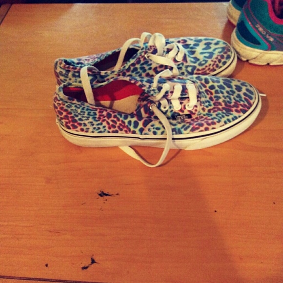 Cheetah print girl's size 2 vans - Picture 2 of 3