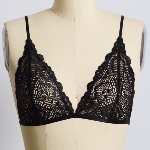Black Madalyn Lace Bralette - Picture 4 of 6