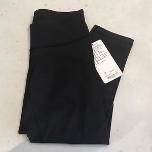 Lululemon basic black crop