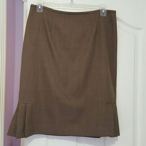 Fitted, fully lined skirt, and jacket.