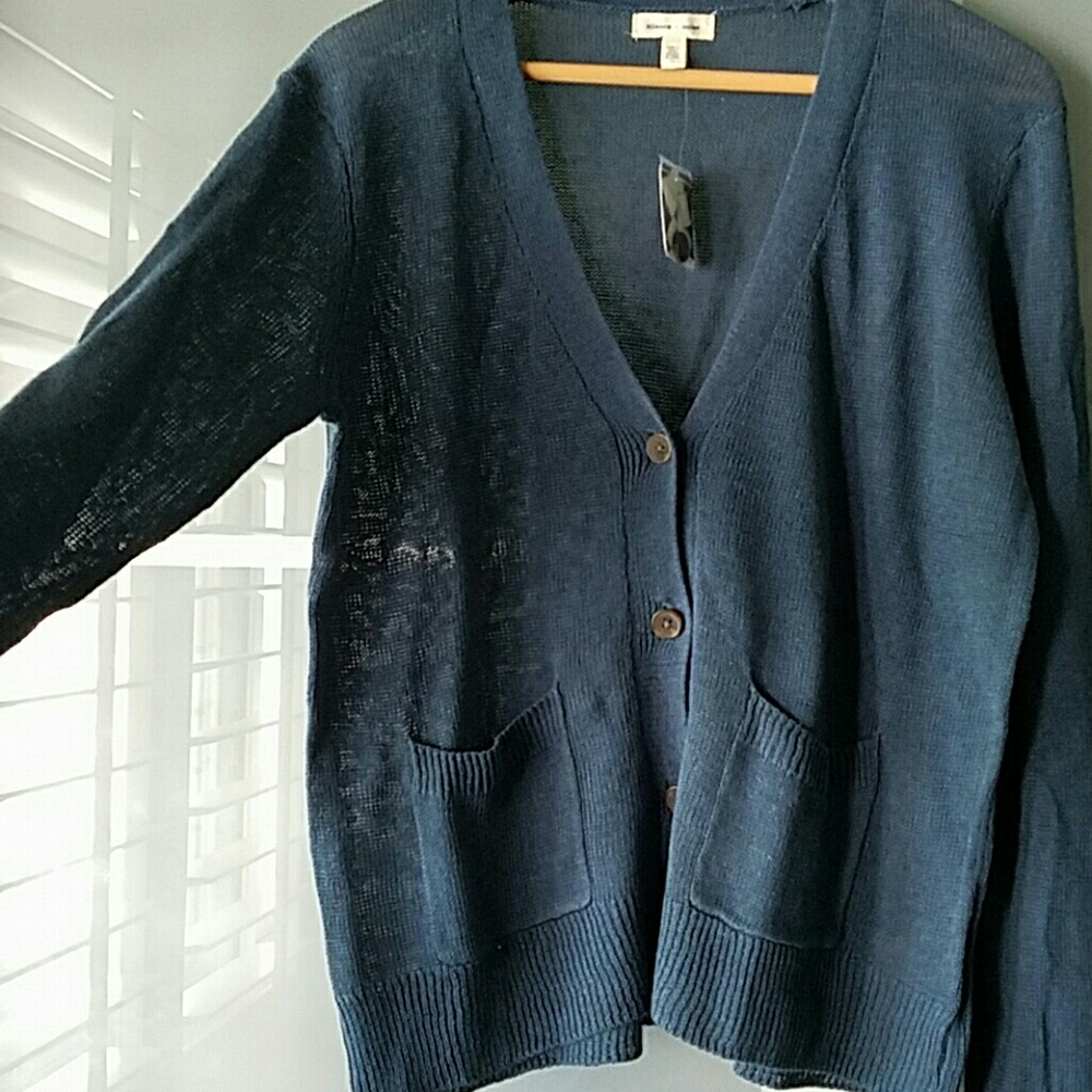 Cardigan - Picture 2 of 4
