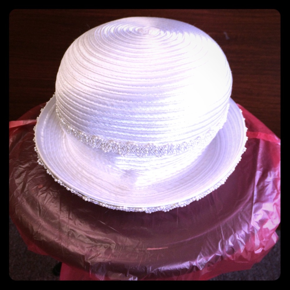 Woman white hat