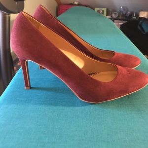 Red/burgundy heels