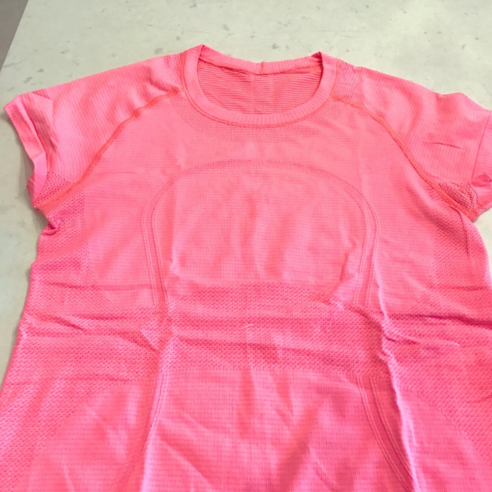 Lululemon run swiftly tshirt