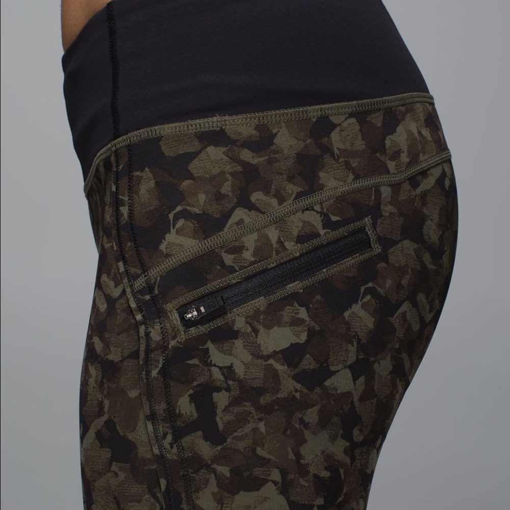 RARE Mystic Jungle Camo Top Speed Crop