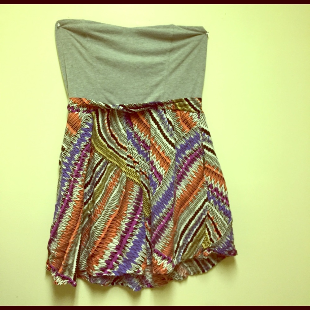 Adorable Strapless sundress with pockets