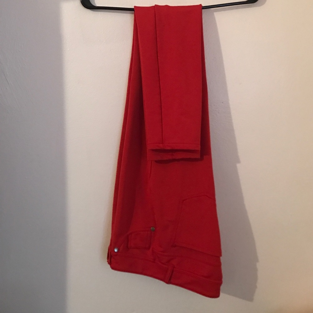 🎉SALE🎉 Red colored polyester Jeggings