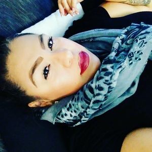 Meet your Posher, Selena