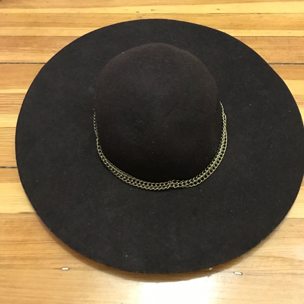Gold Chain Detailed Brown Floppy Hat