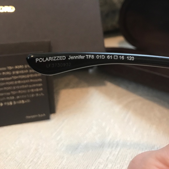❌SOLD❌Tom Ford Jennifer Black Sunglasses - Picture 4 of 6