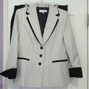 Shirt, with jacket, fully lined.