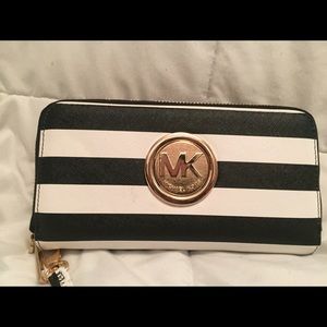 MK wristlet