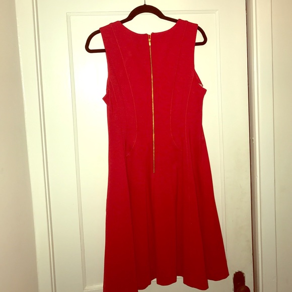 Red tulip dress by Banana Republic NWT - Picture 2 of 3