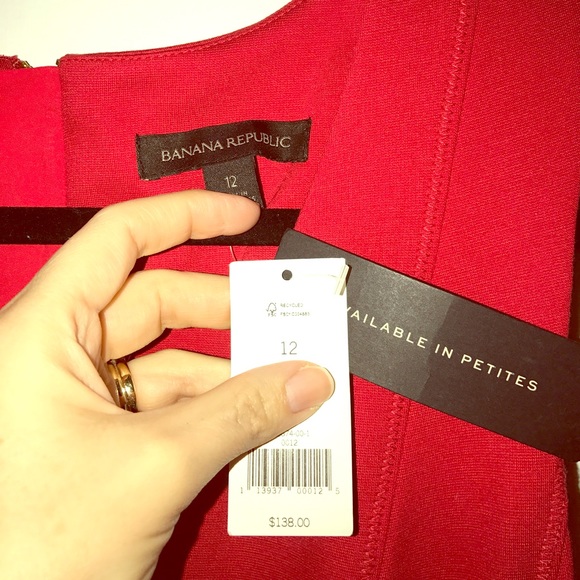 Red tulip dress by Banana Republic NWT - Picture 3 of 3