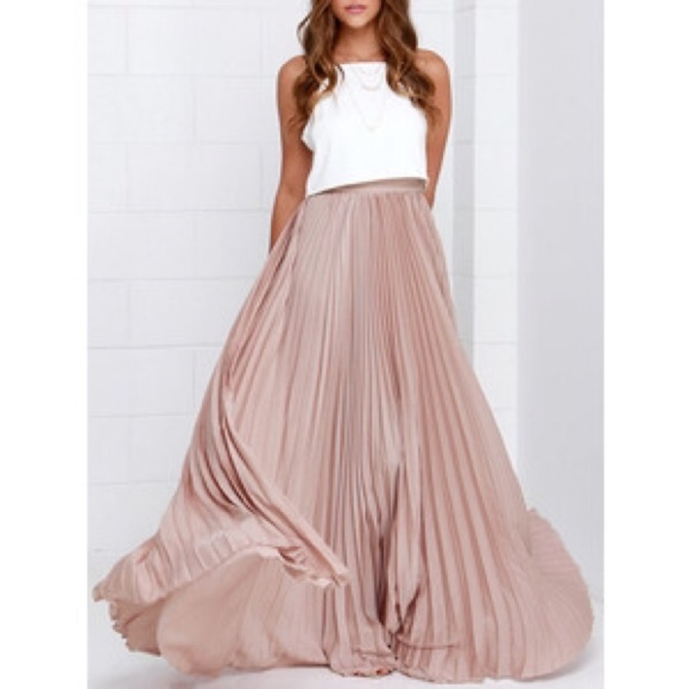 Pleated skirt
