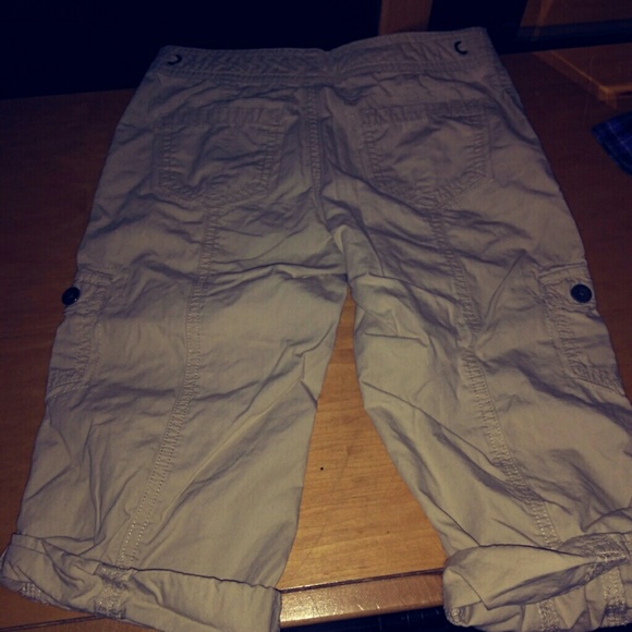 Girl's long shorts or capi pants - Picture 2 of 4
