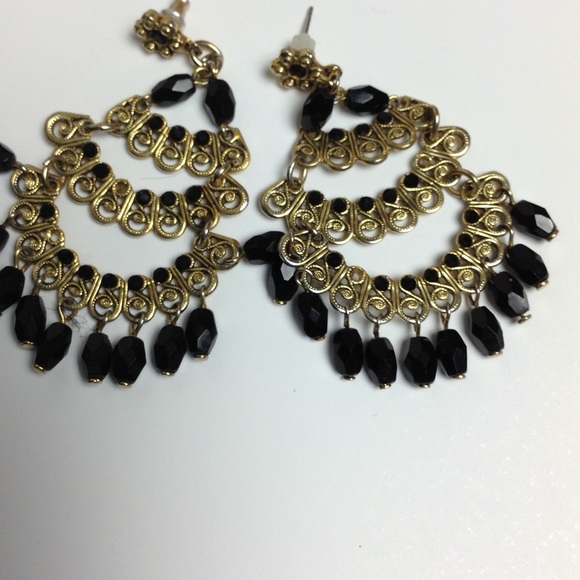 Boutique Jewelry - Beautiful Spanish Vintage Earrings