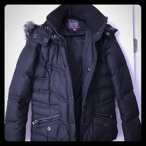 Lightly used Winter coat. In excellent condition