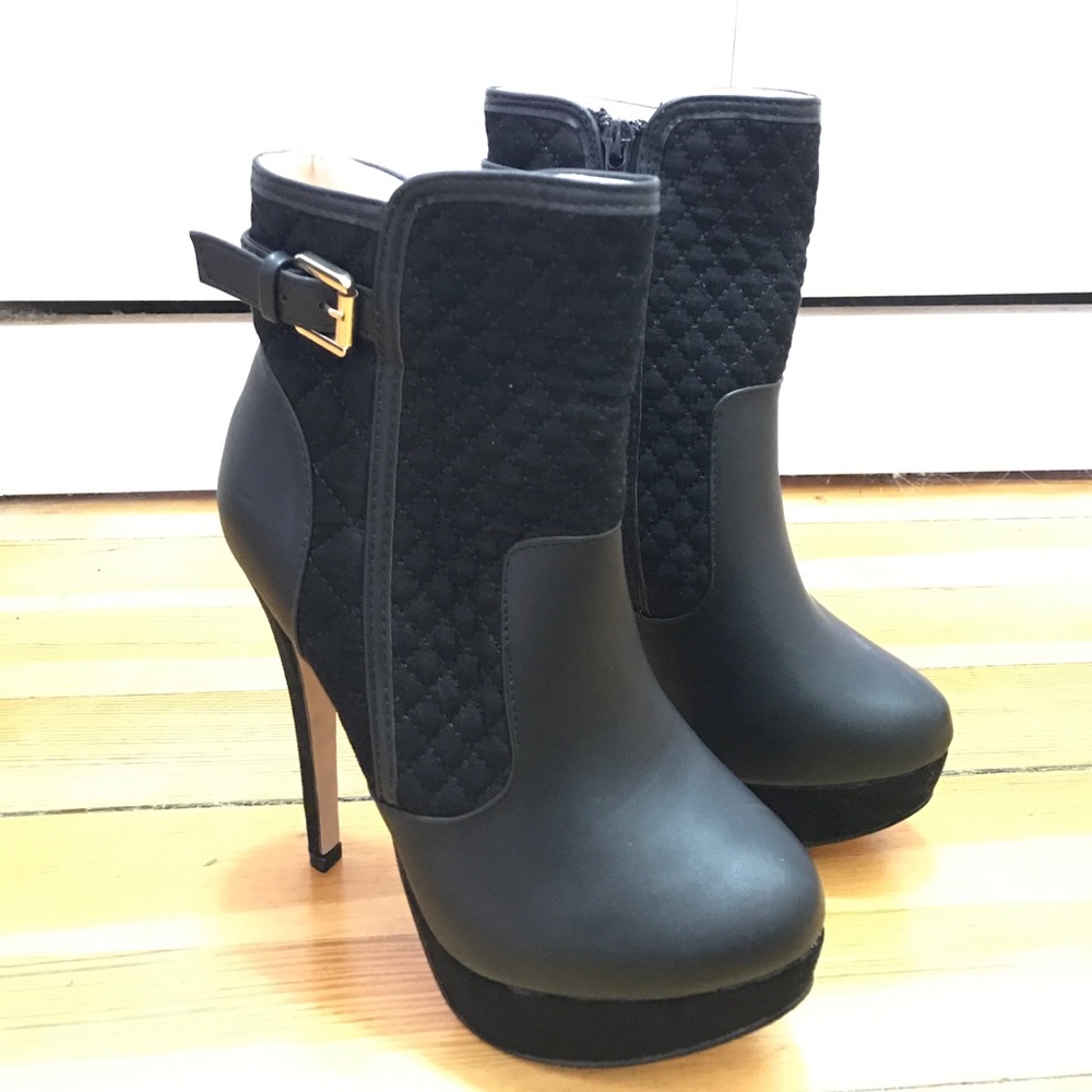 Black Quilt Detail Platforms