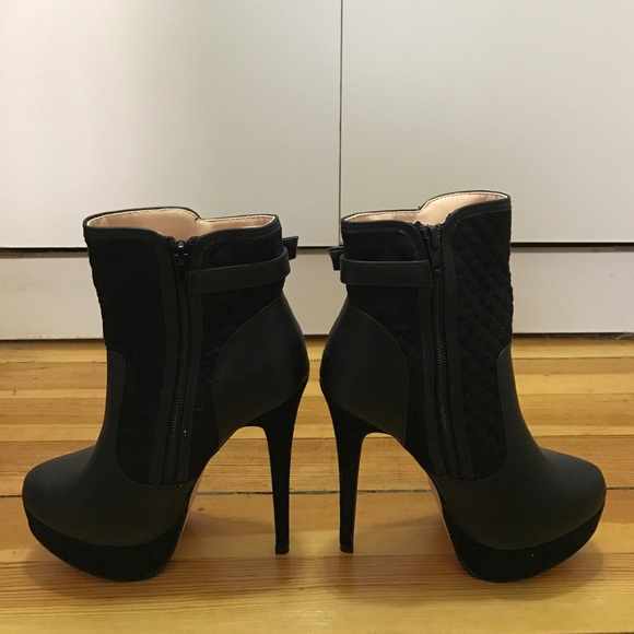 Black Quilt Detail Platforms - Picture 4 of 4