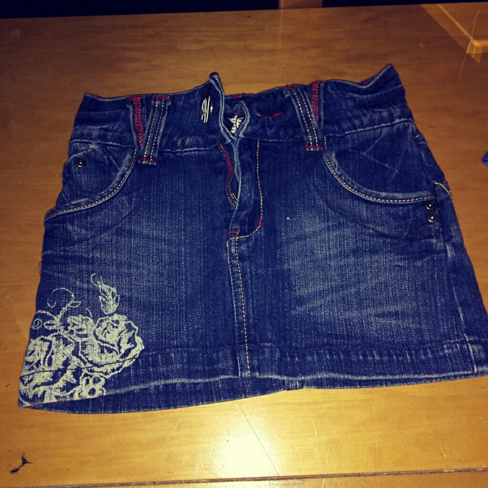 Girl's jean mini skirt