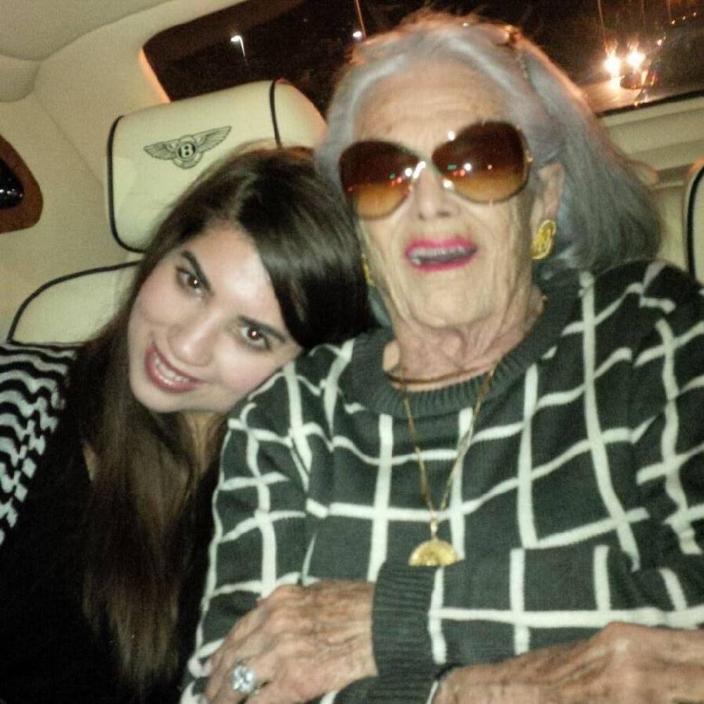 Meet your Posher, Lauren