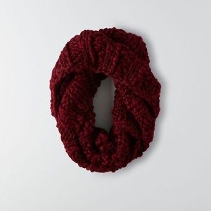 Maroon snood