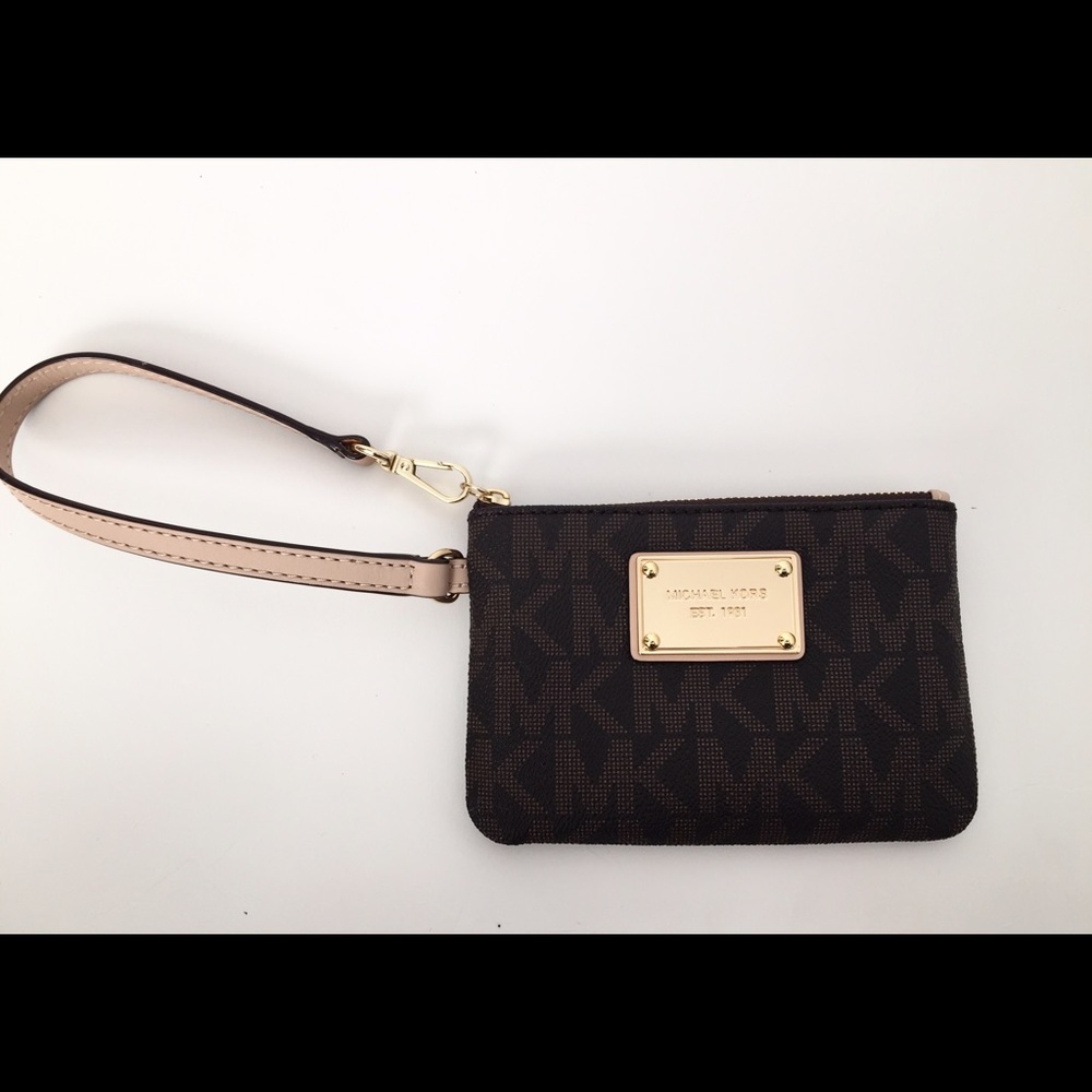 MICHAEL MICHAEL KORS Jet Set wristlet NWOT