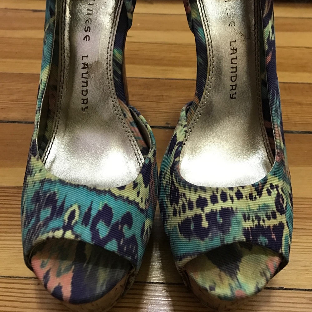 Colorful Patterned Platforms - Picture 4 of 4