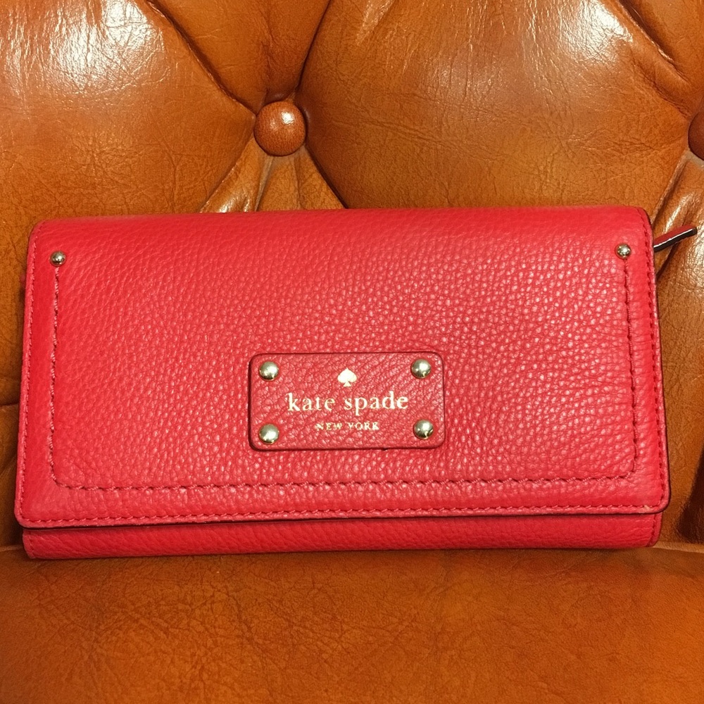 Kate Spade Sandra Baxtet red wallet