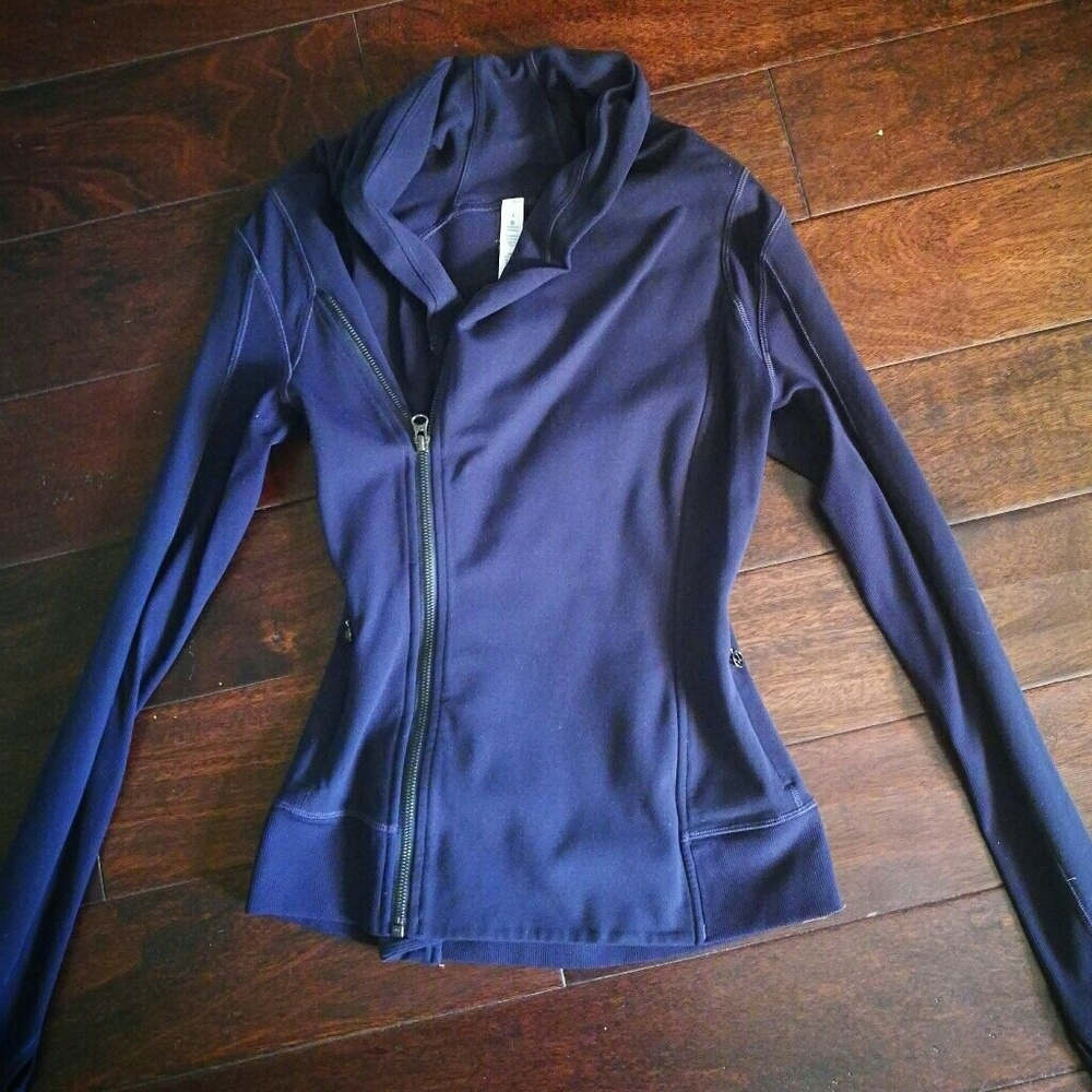 Lululemon size 4 jacket