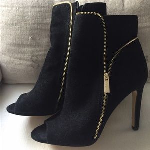 Sexy black suede boots, size 8.5. Never worn out.