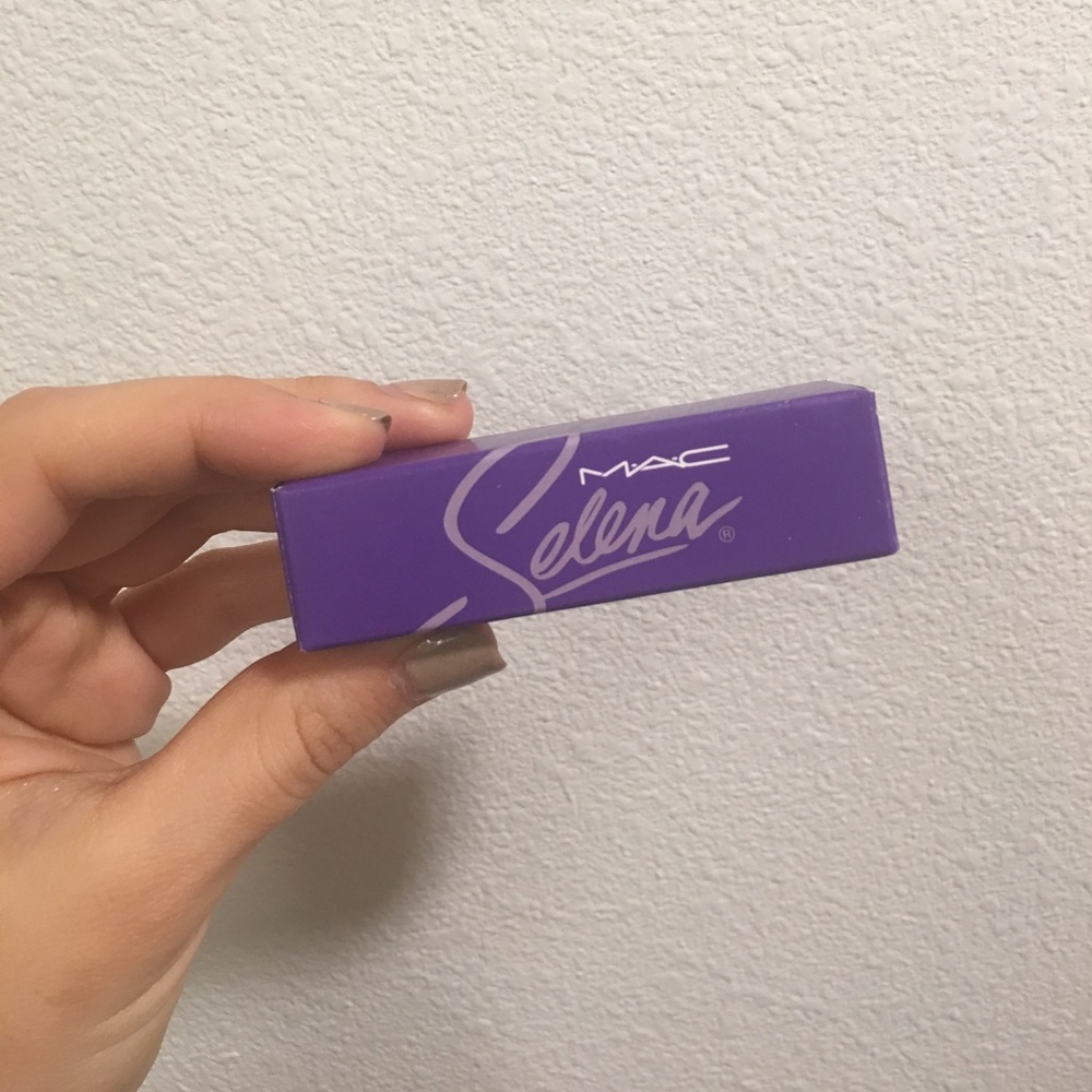 Selena x MAC "Dreaming of You" Sold Out!