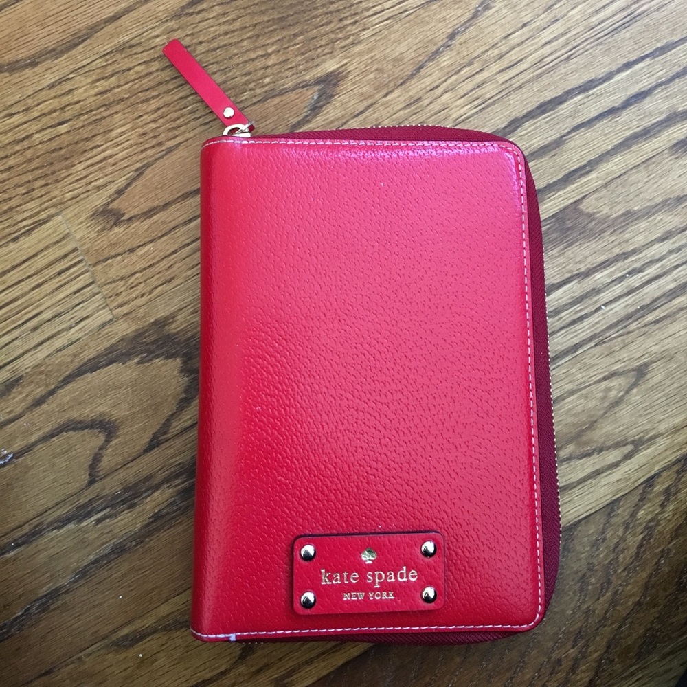 Kate Spade Wellesley Zip around personal organizer