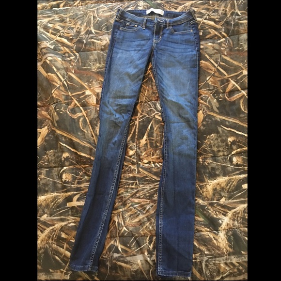Hollister Super Skinny Jeans - Picture 1 of 3