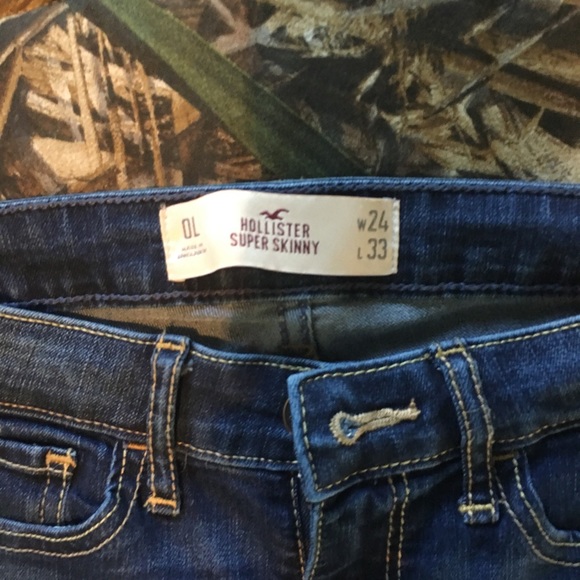 Hollister Super Skinny Jeans - Picture 2 of 3